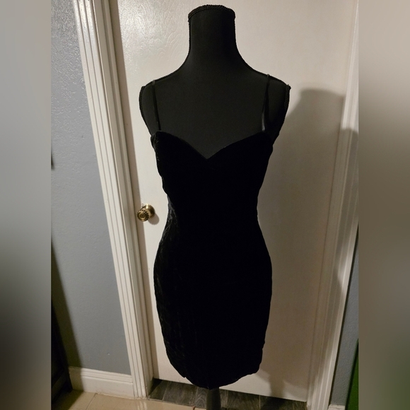 The Limited Dresses & Skirts - The Limited Black Velvet Dress Size 8